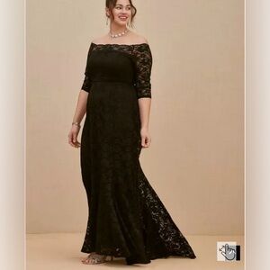 Plus size lace gown
